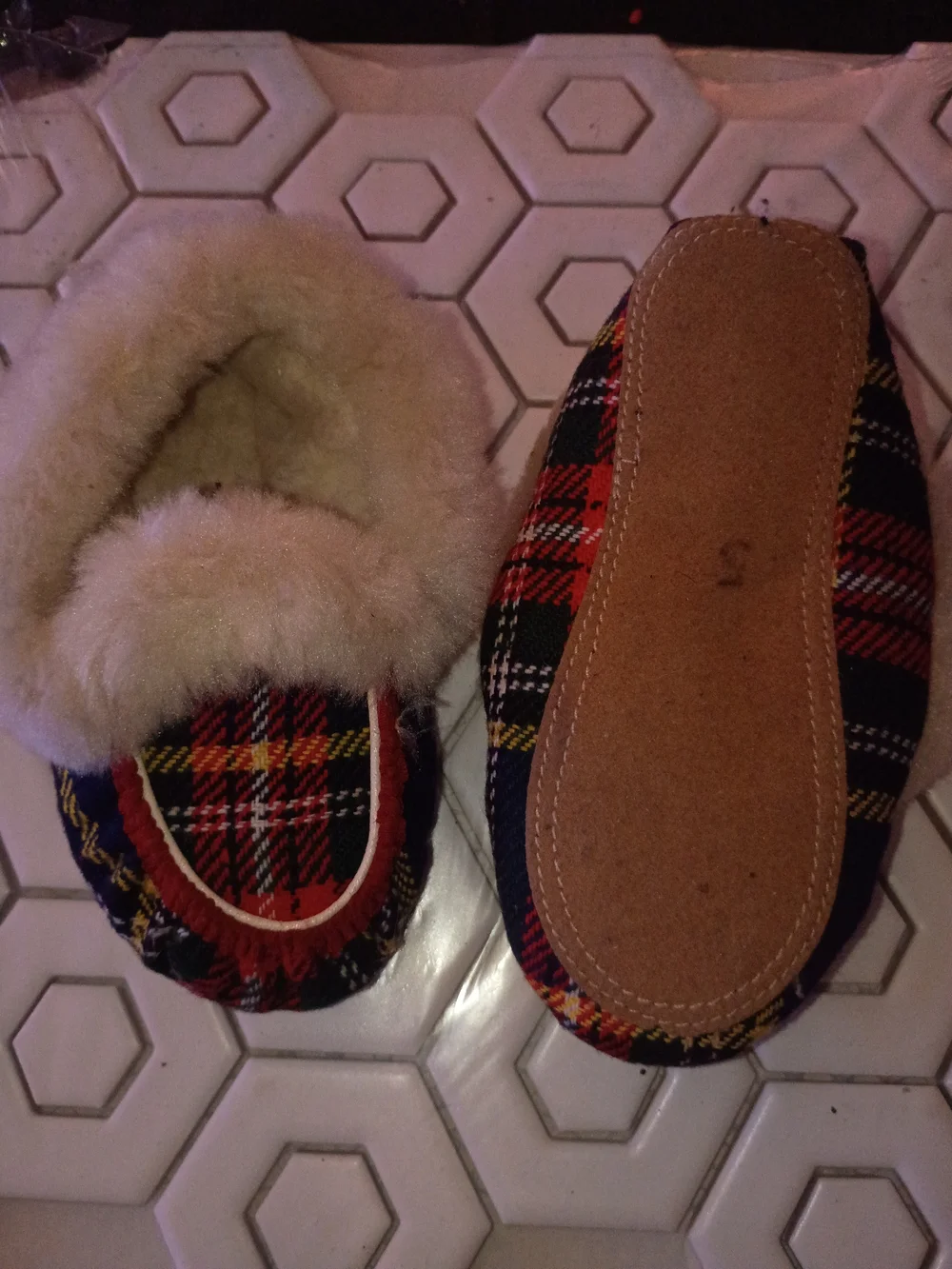 Cozy Plaid Faux-Shearling Slippers - Red & Black